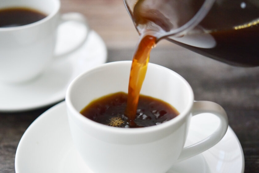 コーヒーを飲みながら話せる、落ち着いた雰囲気の初回カウンセリング